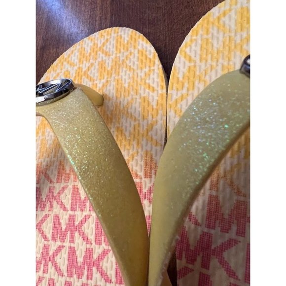 Michael Kors Girls' Endine Citrus Flip Flop Sandals - Picture 12 of 12